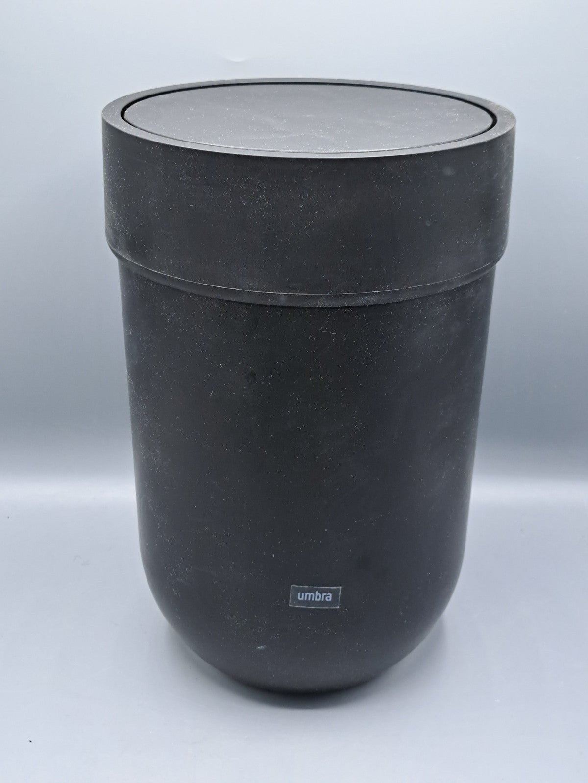 Umbra Touch Abfalleimer mit 6 L Fassungsvermögen und Schwingdeckel